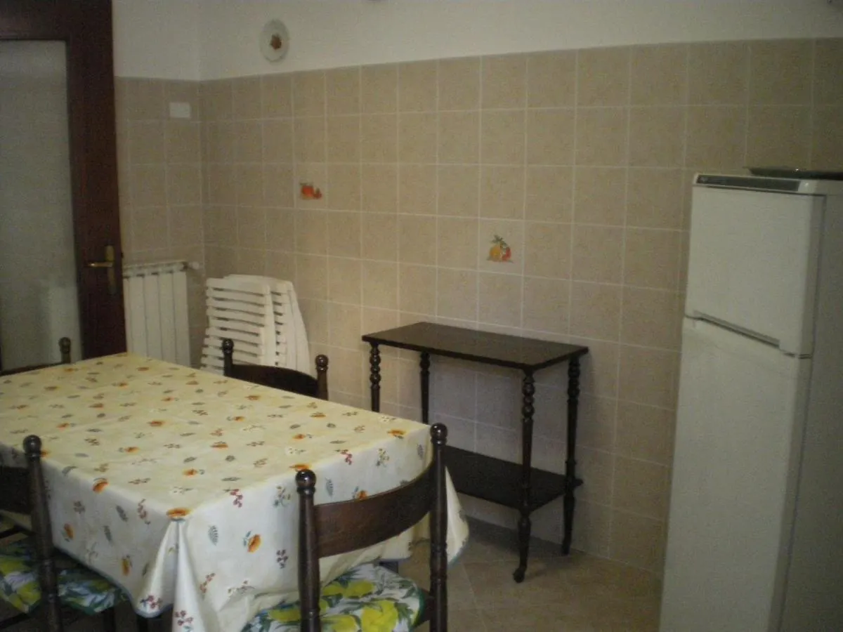Poppy Apartment Levanto