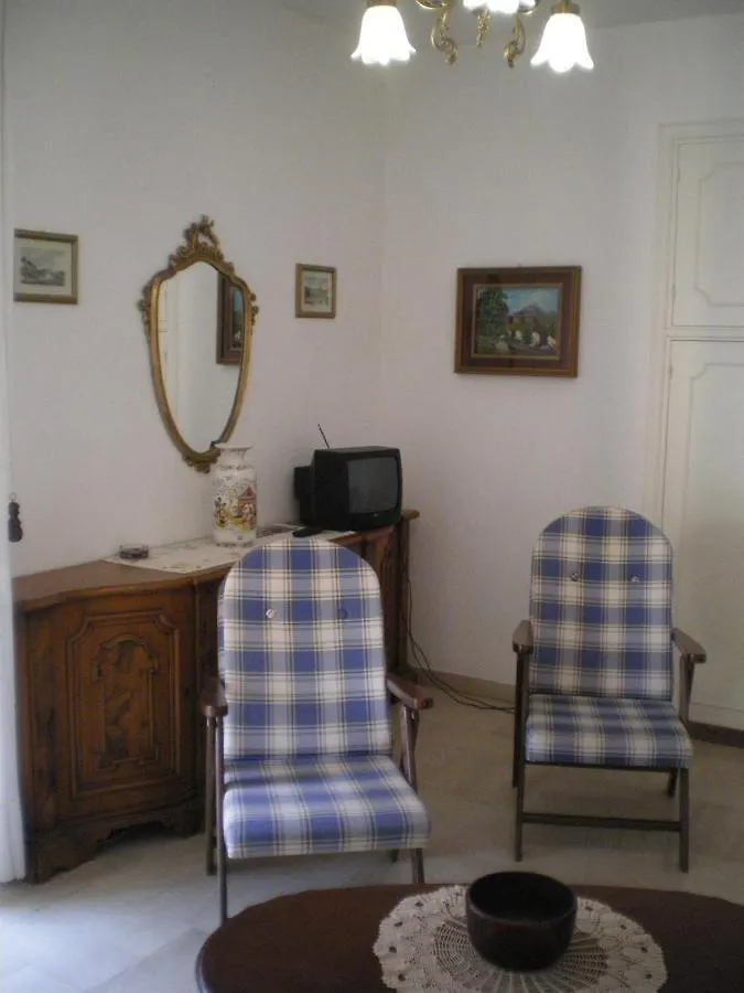 Poppy Apartment Levanto 0*,  Italy
